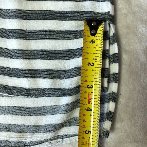 Anthropologie Pleione Grey & White Striped Lightweight Sleeveless Top Size Small - Picture 9 of 9